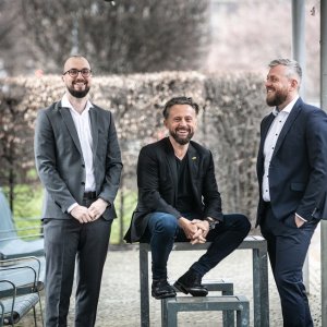 Zleva Lukáš Drásta, Vítězslav Vala a Tomáš Eckschlager.jpg Zleva Lukáš Drásta, Vítězslav Vala a Tomáš Eckschlager.jpg
